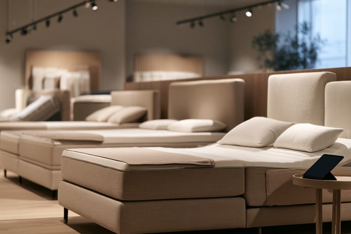 Bed and mattress store with mattresses and box springs on display